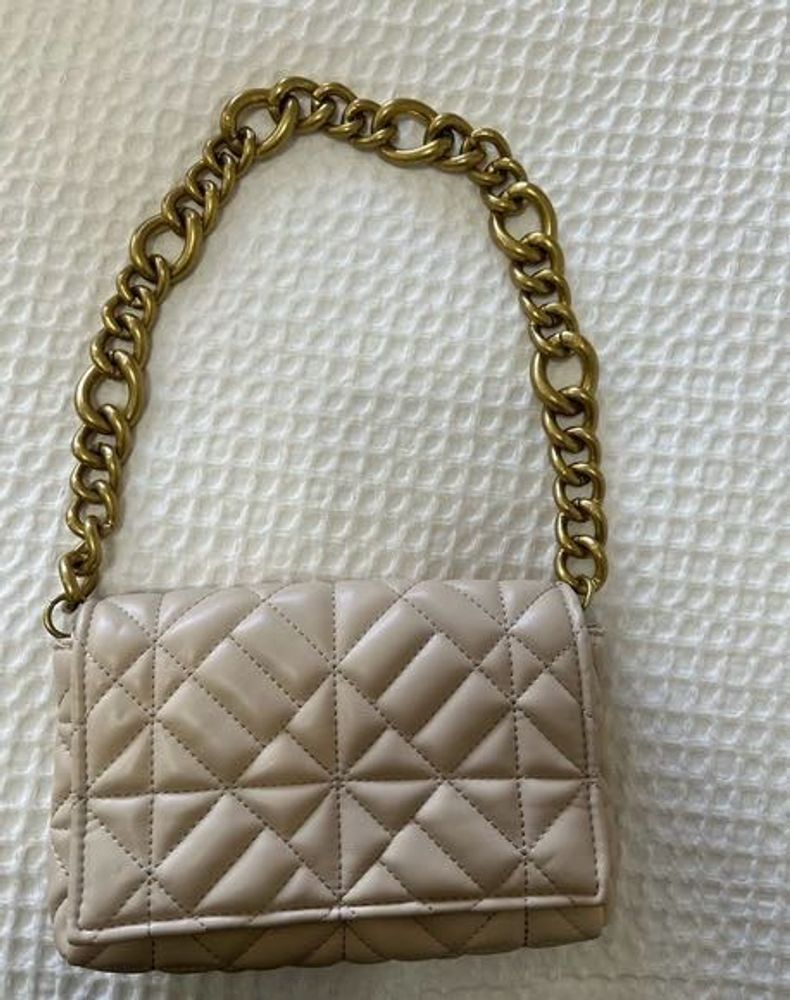 Classy Beige Quilted Shoulder Bag.