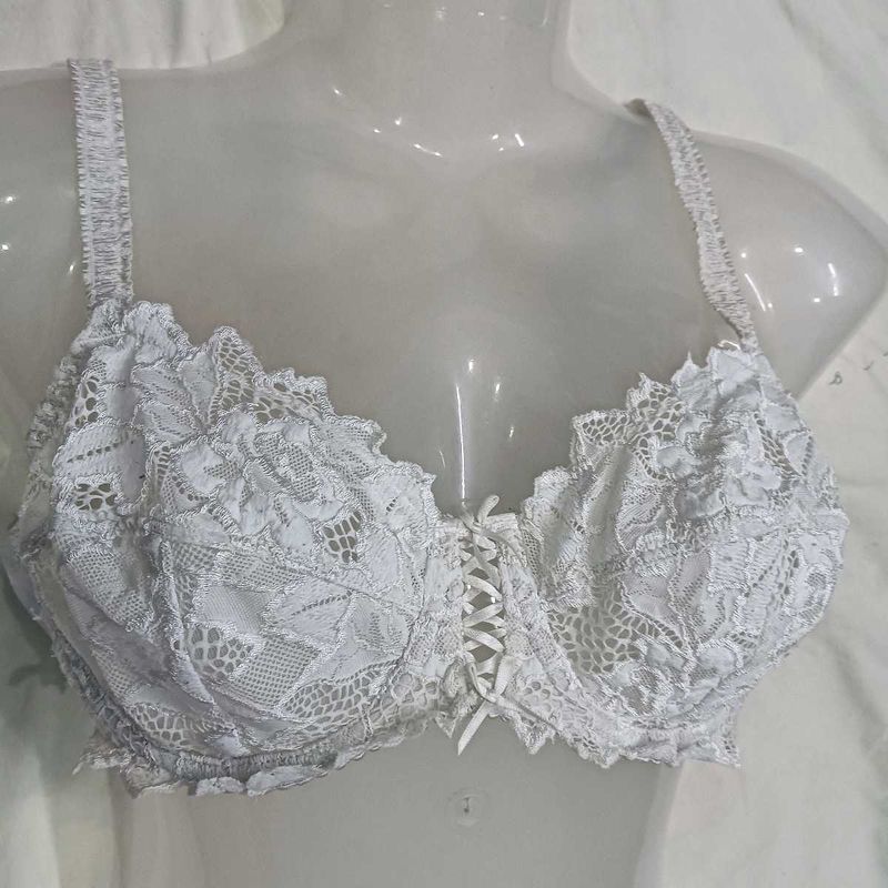 Beautiful 🪔White Lace Bra