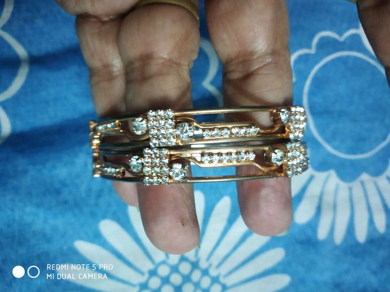 ONLY FOR SWAP OR CASH NOT IN POINTS  Rose Gold Kangan 2
