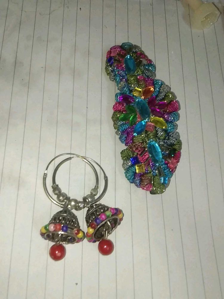Multicolor Embroidery Buckle With Danglers