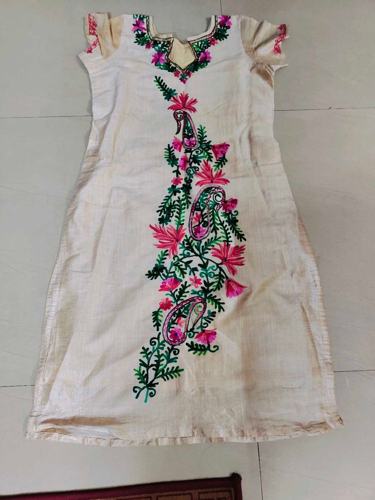 Beautiful Kashmiri Work Embroidered Kurti