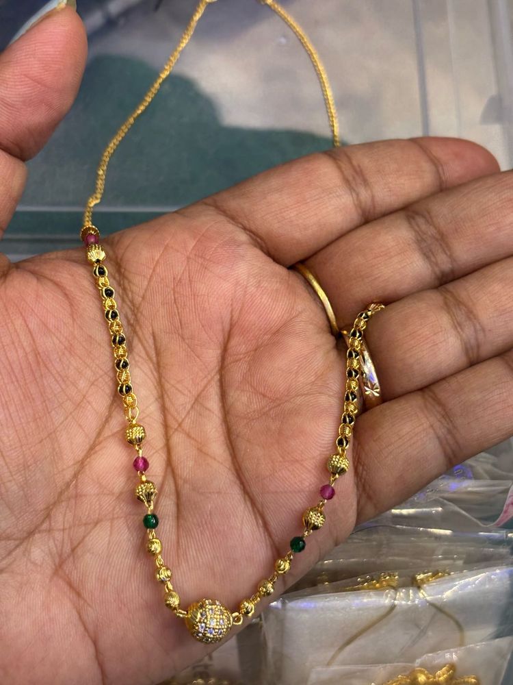 Elegant Gold Chain with Pendant
