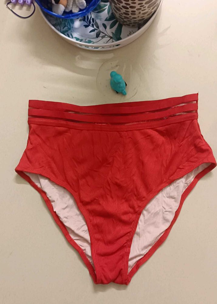 High waist beach wear