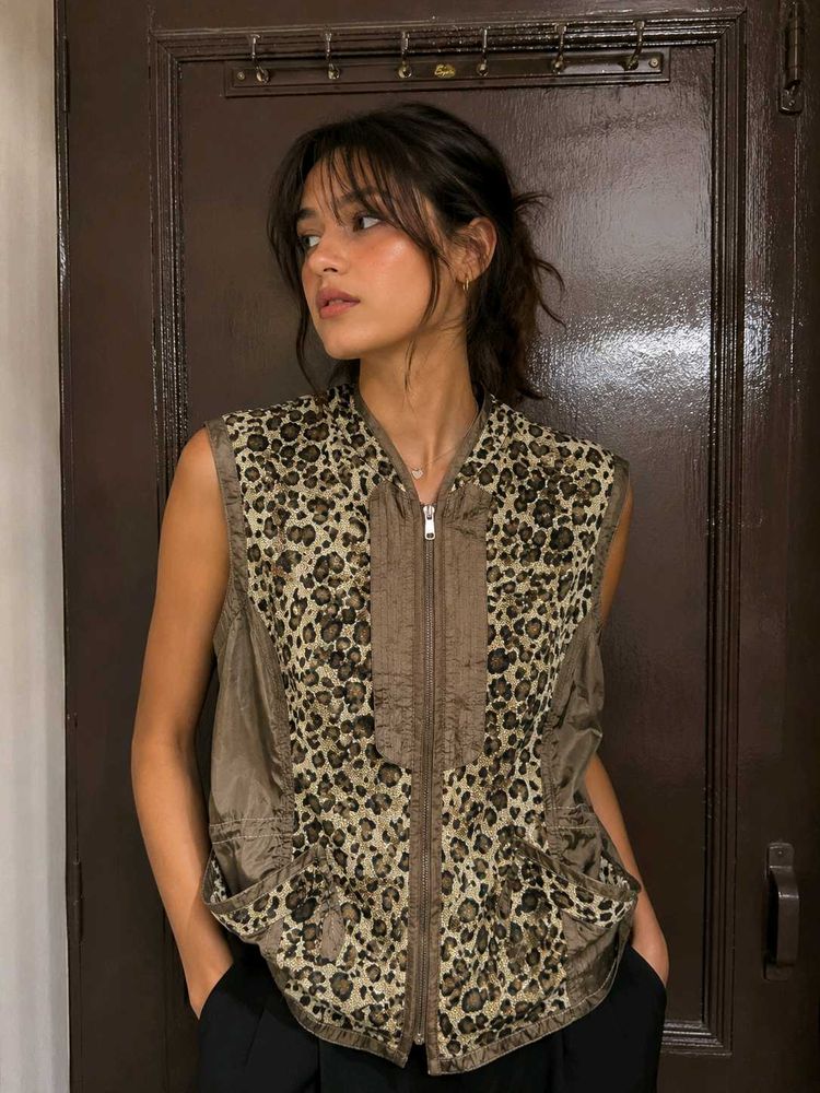 Stylish Leopard Print Sleeveless Jacket