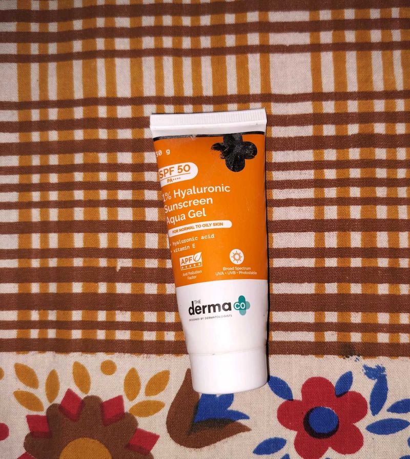 The Derma Co 1% Hyaluronic Sunscreen Aqua Gel