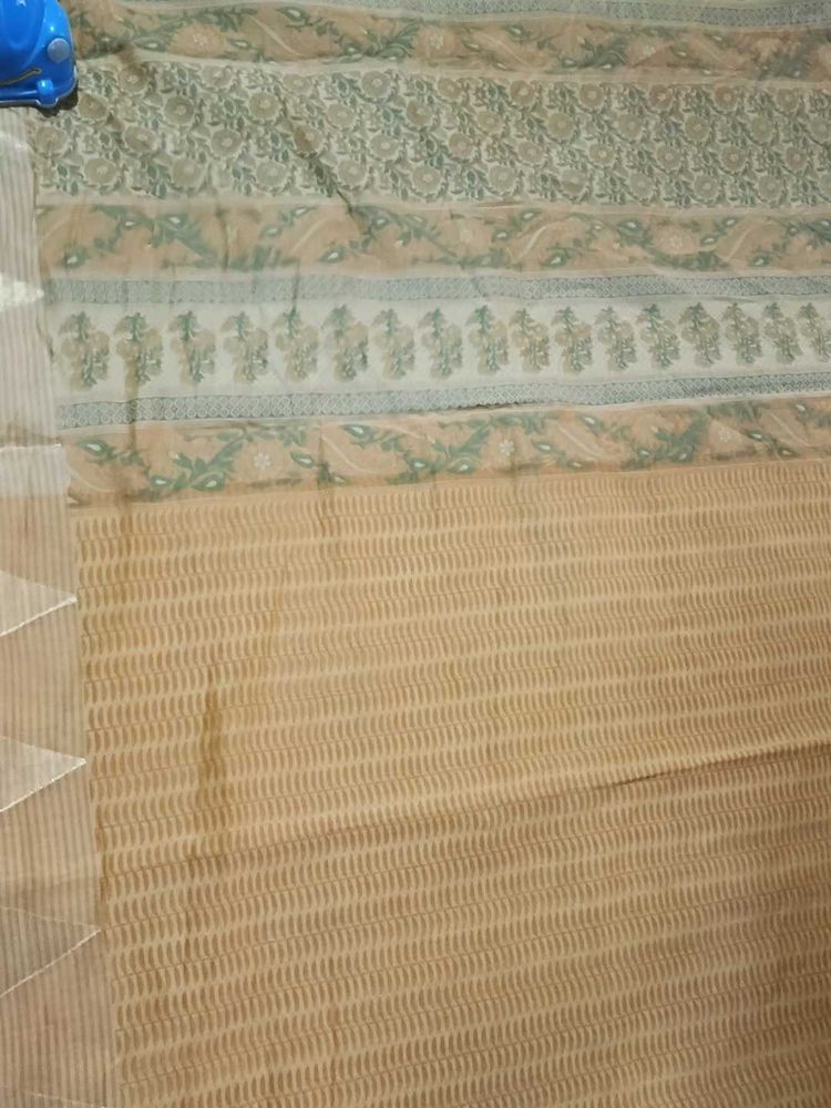 Elegant Beige Saree with Floral Motifs