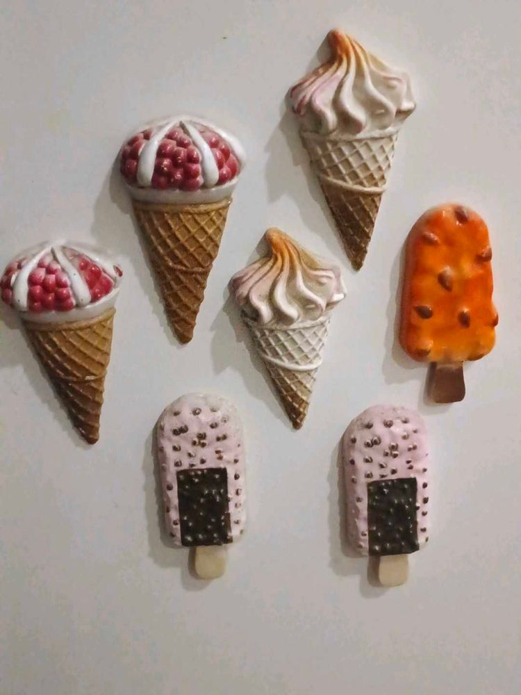 decorative magnet shaped like ice creams and popsi