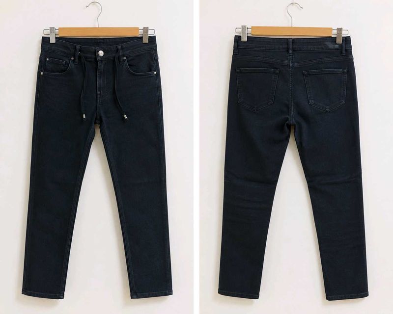 Selling a pair of women's black high-waist skinny