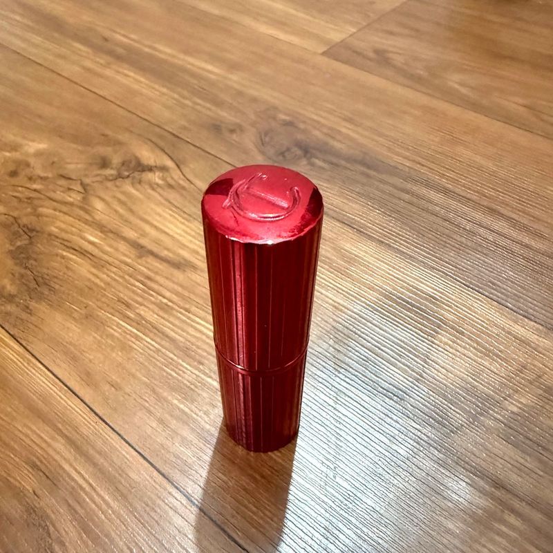 Charlotte tilbury Hollywood beauty icon lipstick
