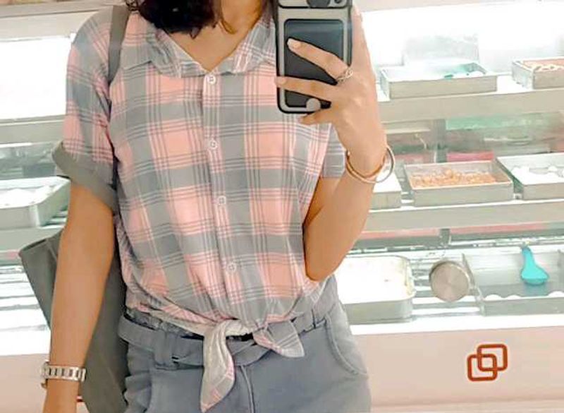 Knot Classy Shirt Cup Top