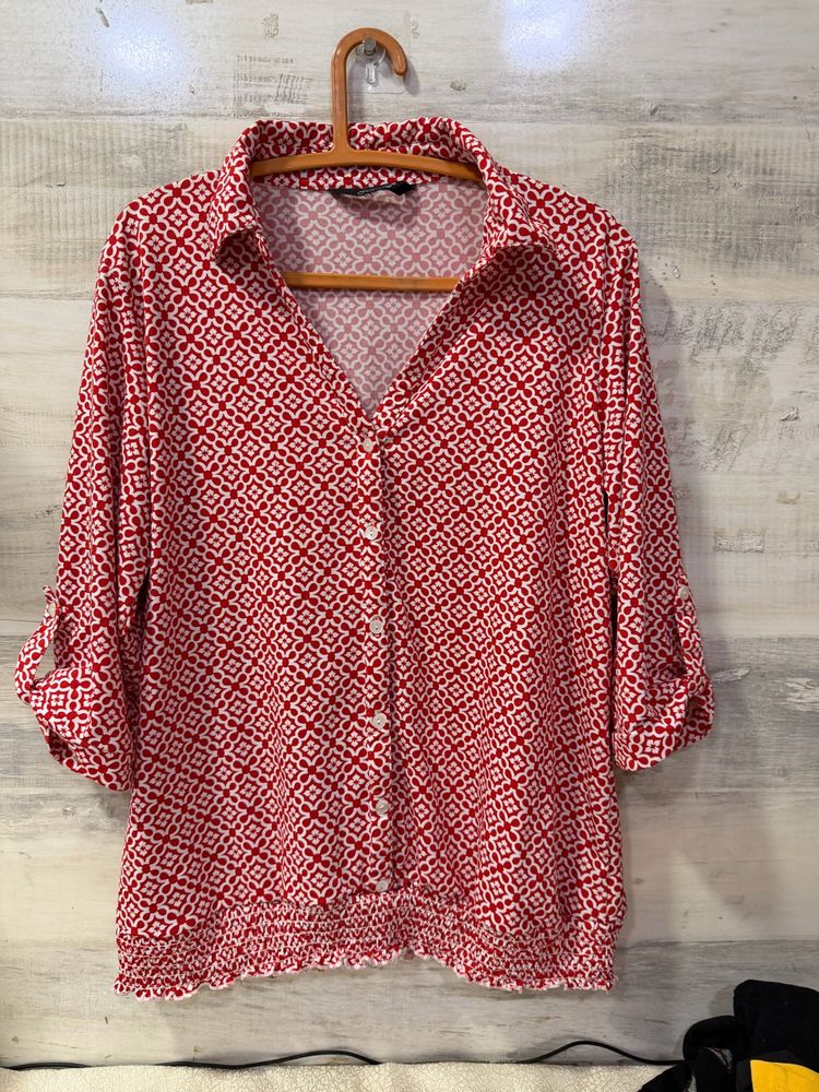 Red &amp; White Geometric Print Button-Up Blouse