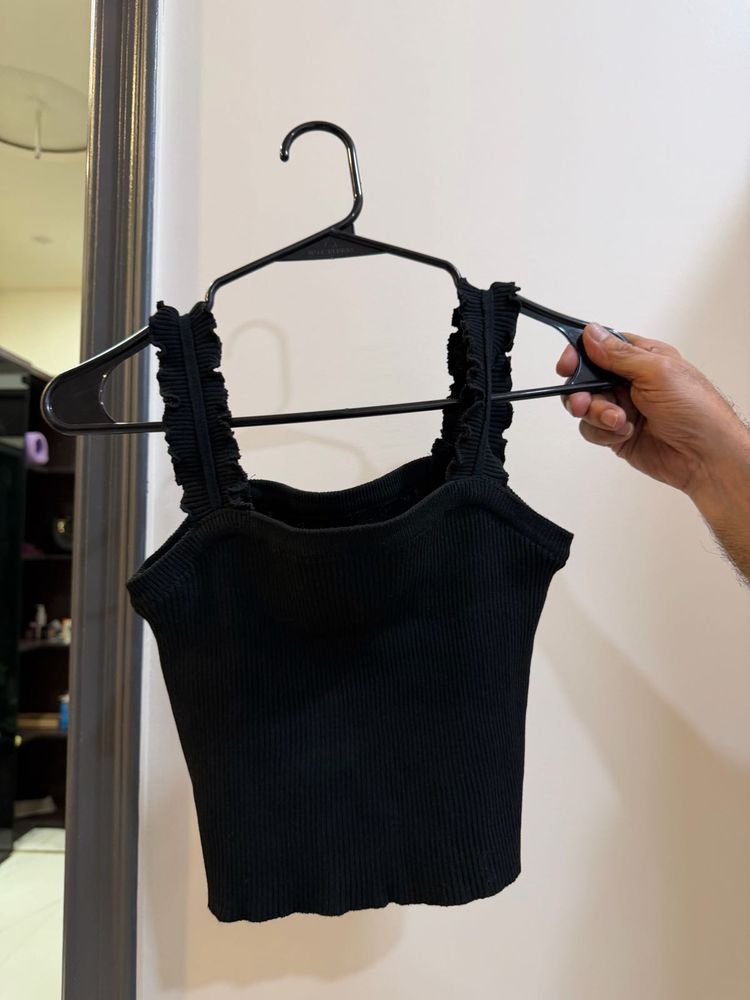 Chic Black Ribbed Crop Top