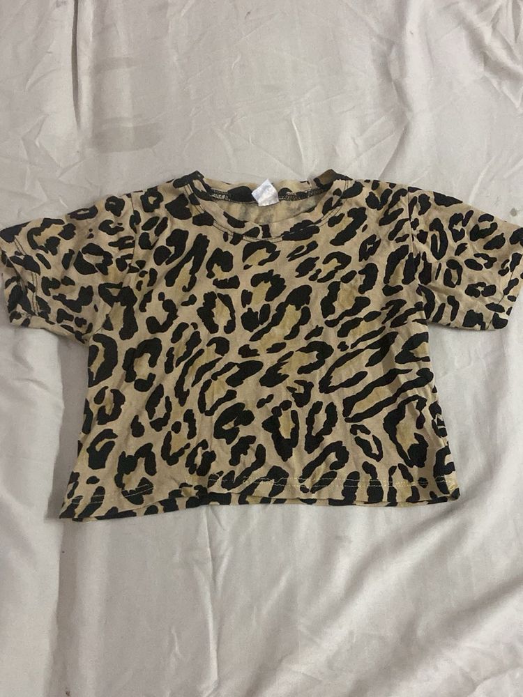 Leopard Print Cropped T-Shirt