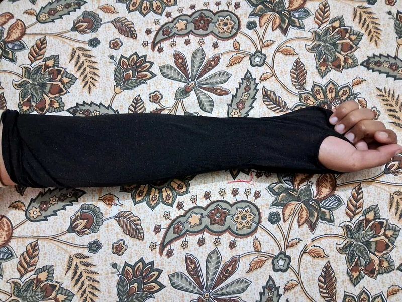 Black Arm Sleeves with Thumb Hole