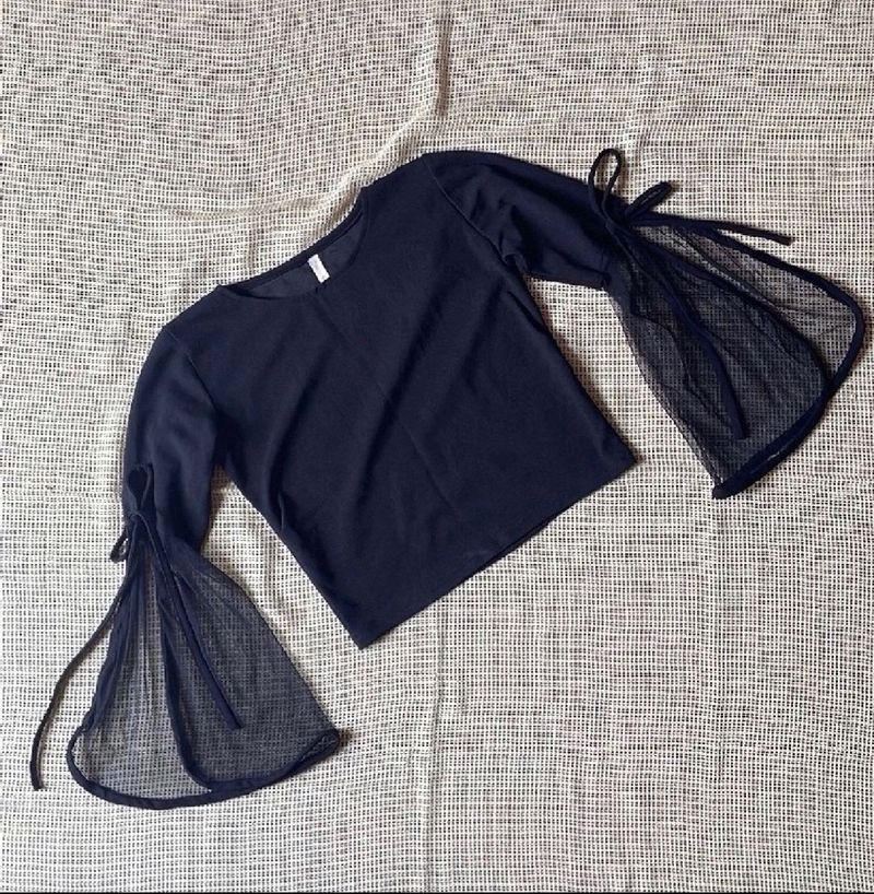 Chic Mesh Sleeve Top