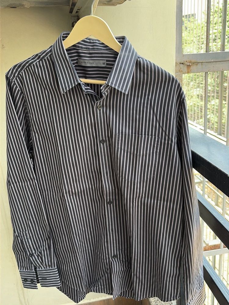 Giordano Men's Striped Formal Shirt M size