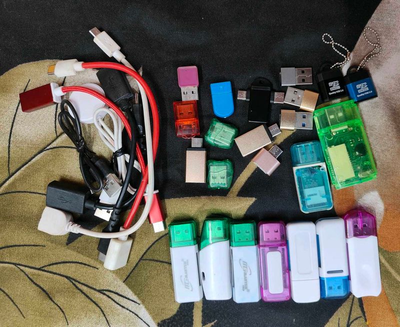 MIXED ELECTRONIC ACCESSORIES LOT - MULTIPLE VARIAN