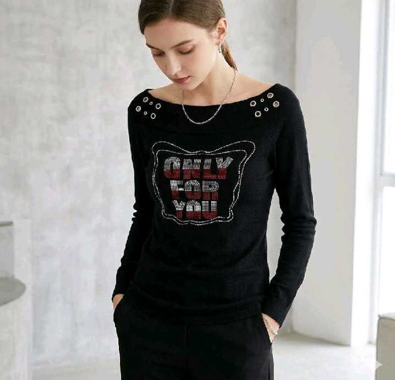 Sparkly black Long Sleeve Top