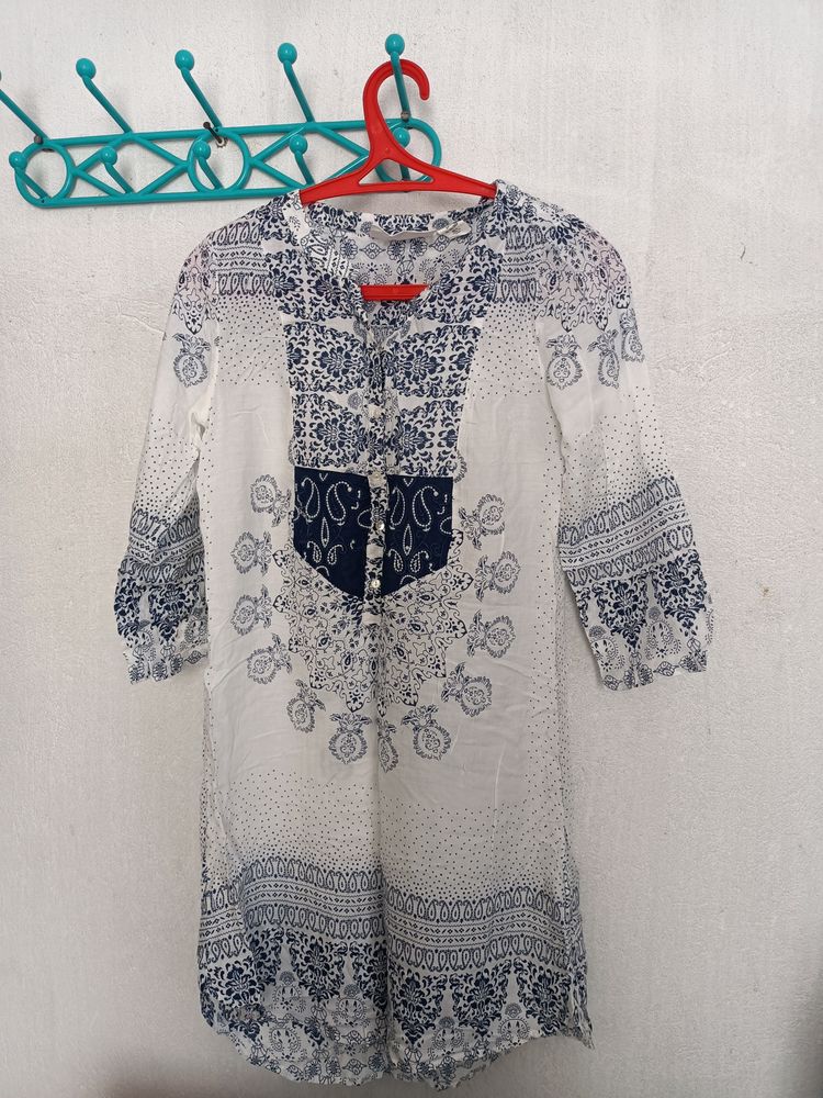 H&amp;M Tops Seeling Due To Size Issue