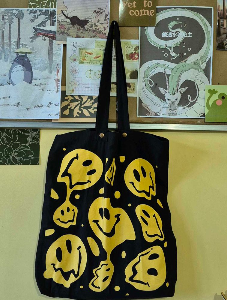 Aesthetic Groovy Smiley Face Tote Bag