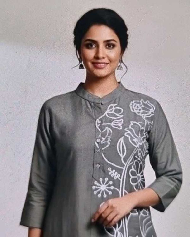 Stylish Grey Kurta with White Floral Print