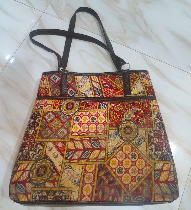 Tote bag
