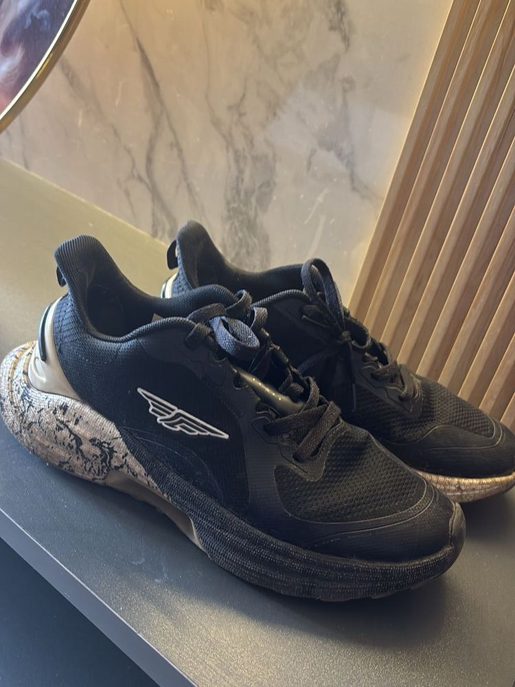 Men's Black Running Shoes