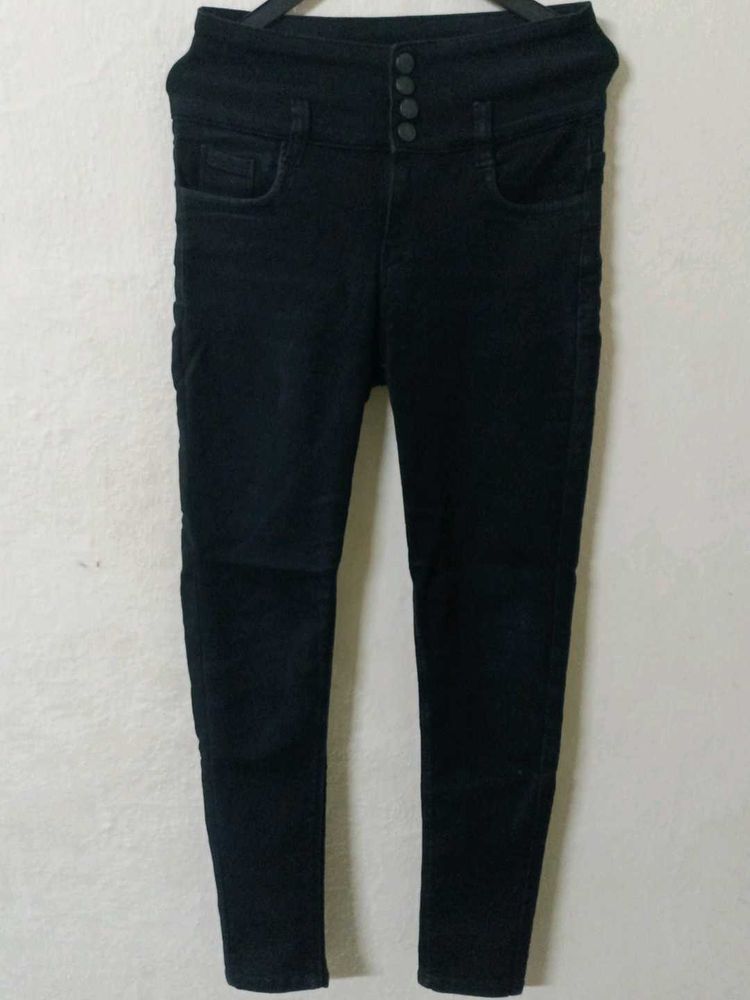 Black High-Waisted Skinny Jeans