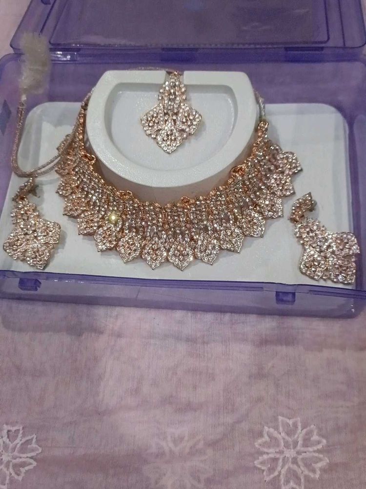 Stunning Rhinestone Jewellery Set