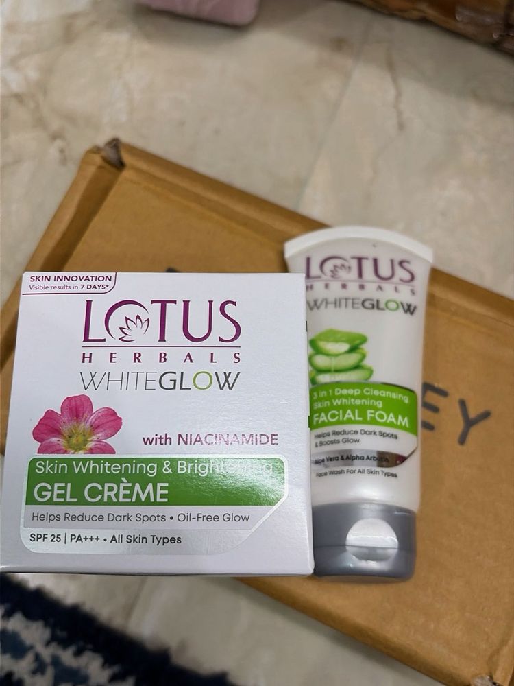 Lotus Herbals White Glow Gel Creme &amp; Facial Foam