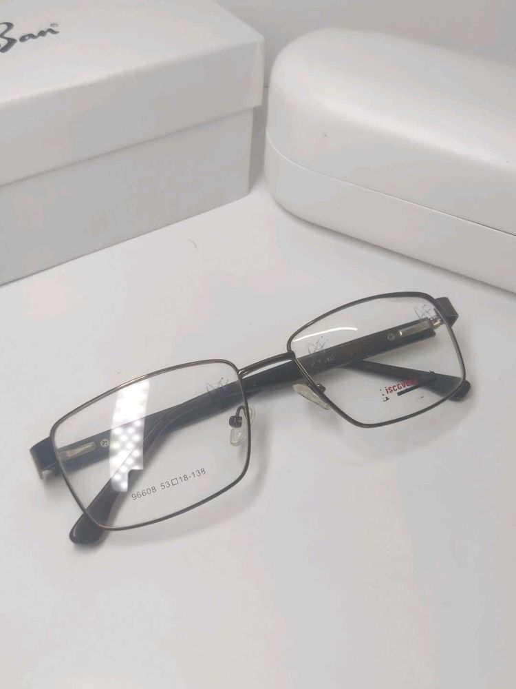 Stylish Metal Frame Eyeglasses