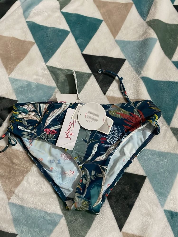 New with tagTriumph Bikini Bottom - Tropical Print