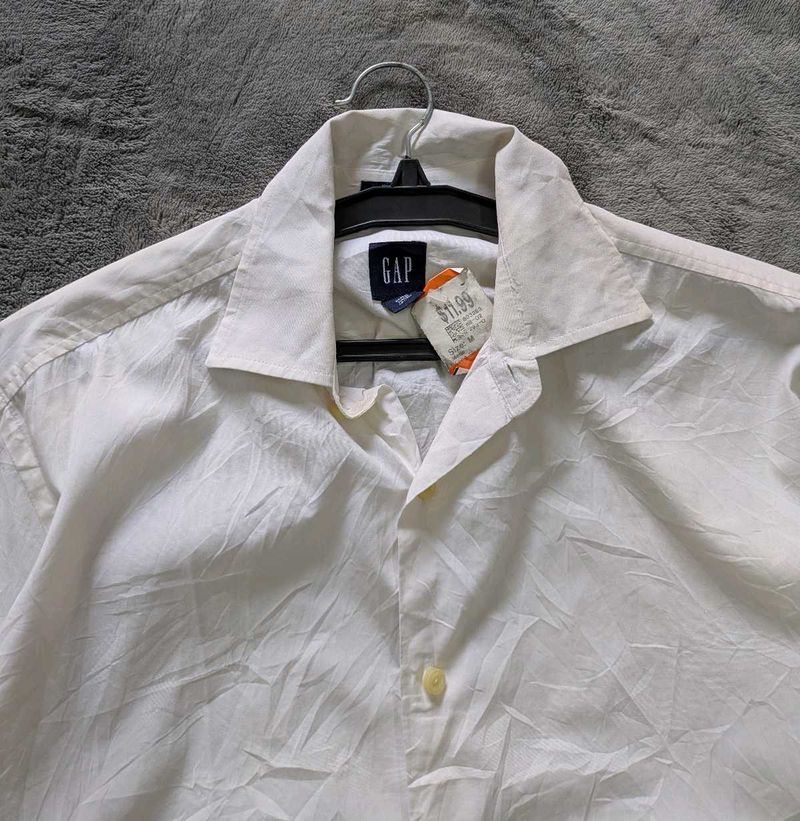 GAP Men's Classic White Shirt