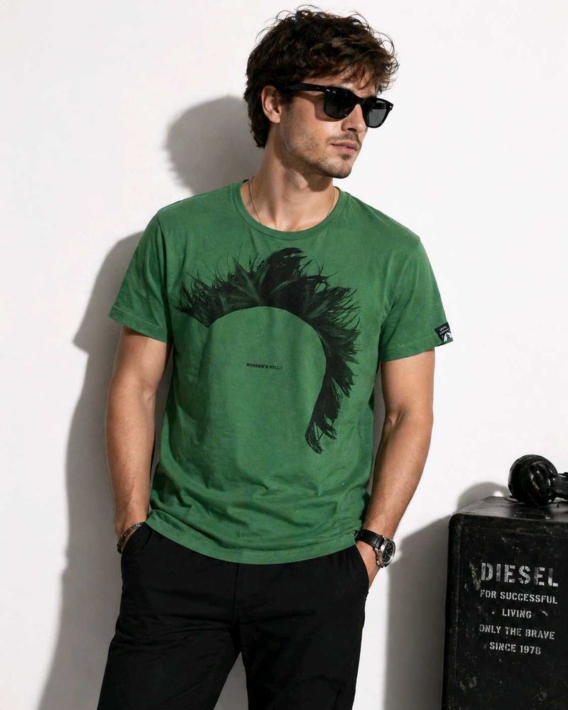 💎 Authentic DIESEL Green Men's T-Shirt – Premium