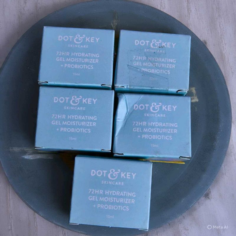 Dot &amp; Key 72HR Hydrating Gel Moisturizer