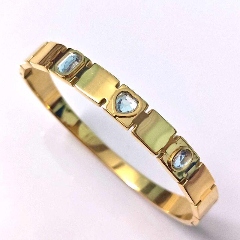Anti turnish kada bracelet with white Gems