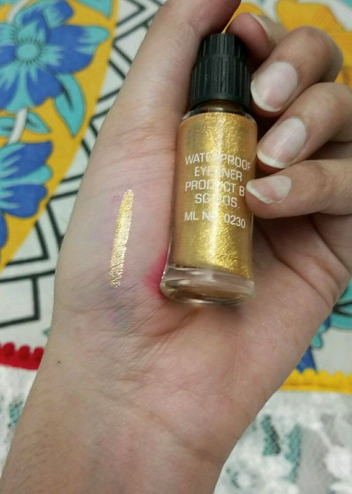 Golden Eyeliner