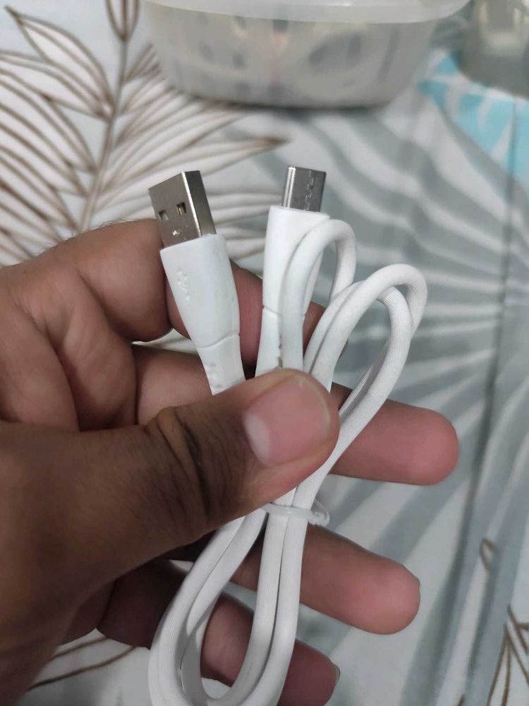 White USB to types c cable