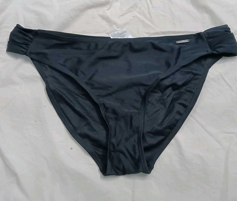 ⚛️ Women's Bikini Bottoms