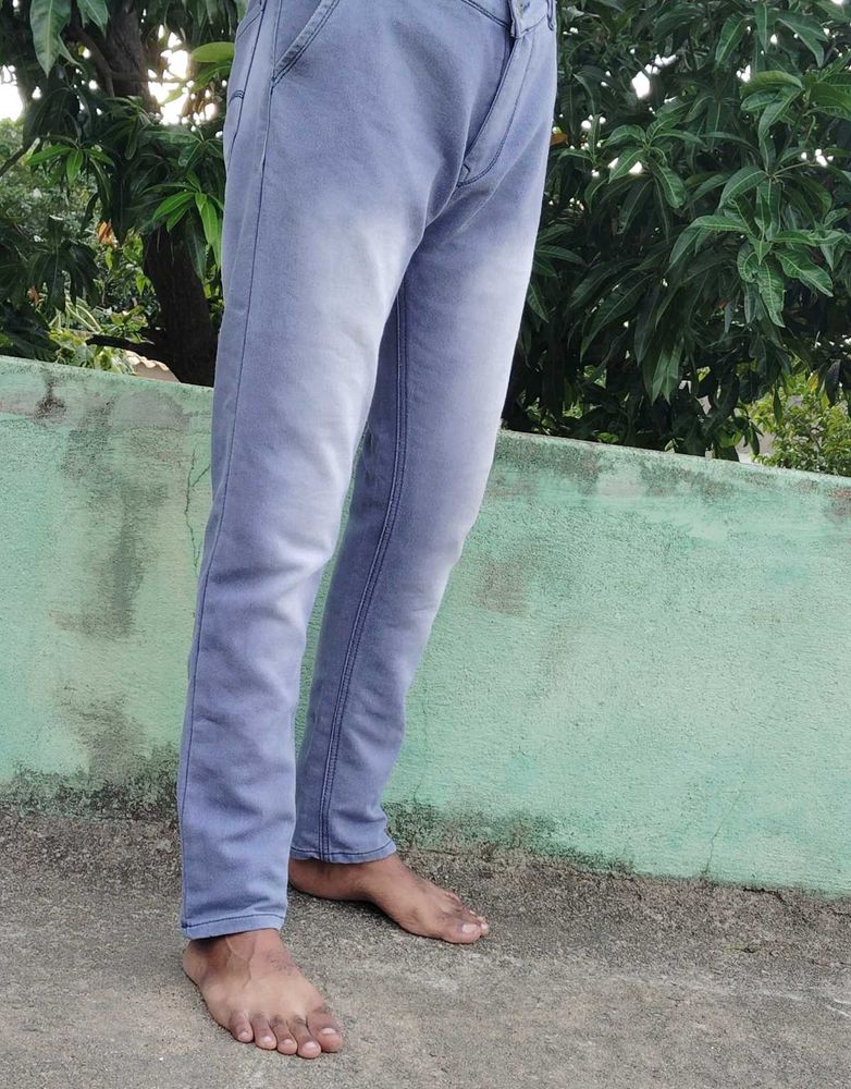 Men's Light Wash Slim Fit Jeans