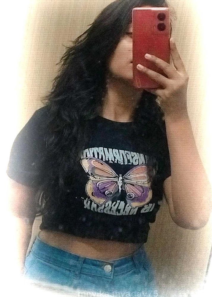 Graphic Butterfly Cropped T-Shirt