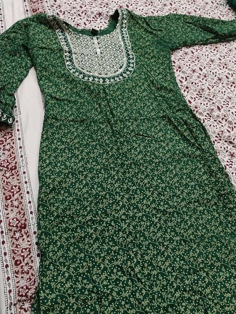 Beautiful Green Printed Kurta with pant
