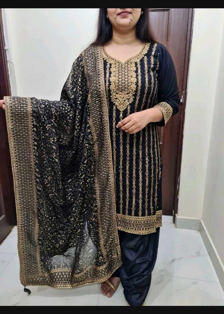 Elegant Black &amp; Gold Salwar Suit 3pc xl