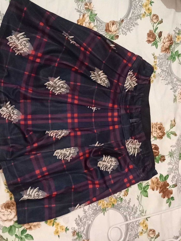 Plaid Skirt with Quote Detail