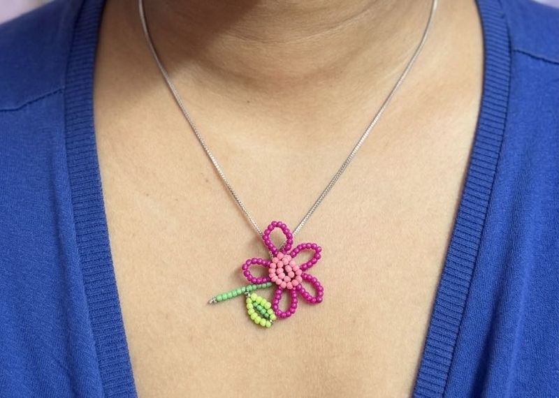 Beaded Tlited Flower Pendant Necklace