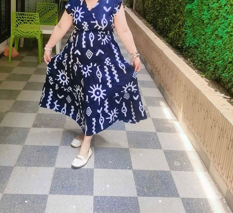 Beautiful Printed Black one piece dress in xl