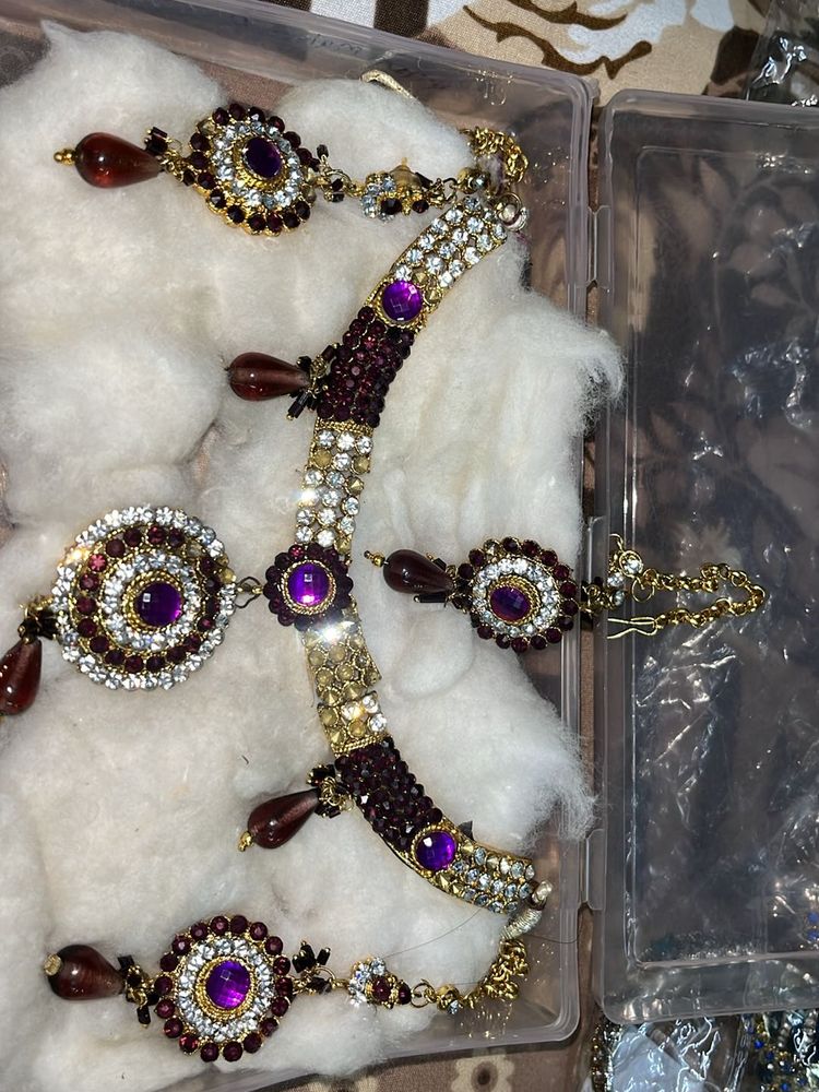 Magenta Jewellery Set With Mangtikaa Offer