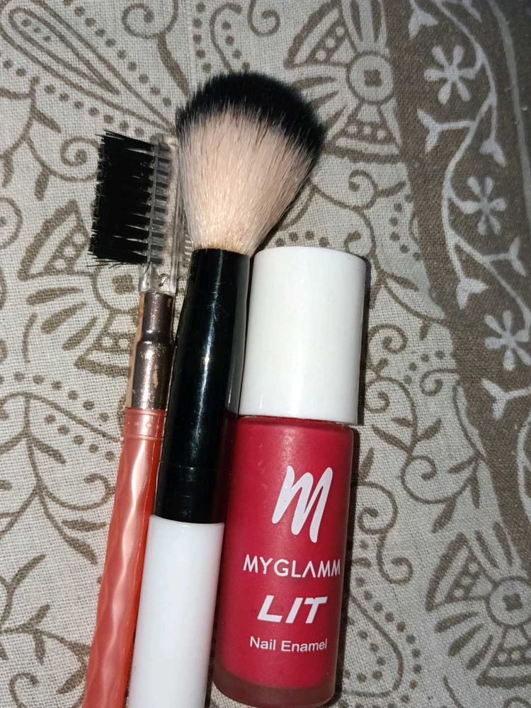 MyGlamm LIT Nail Enamel &amp; Brushes