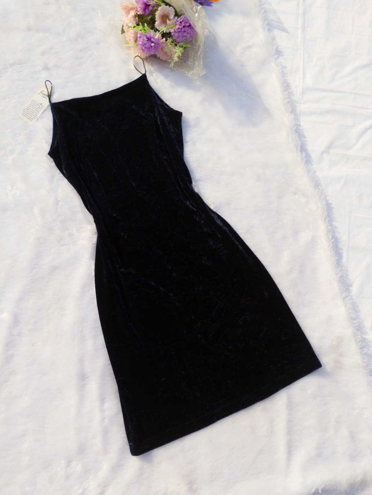 🥀✨ Gorgeous Velvet Mini Slip Dress✨