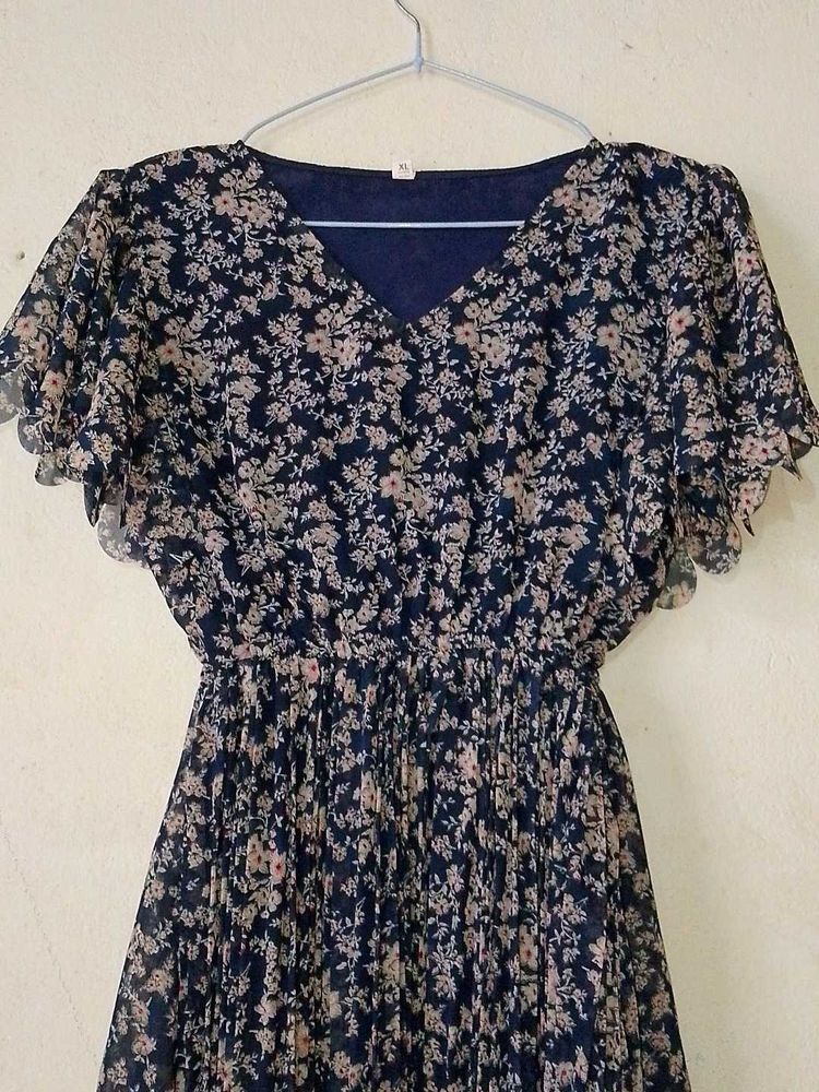 Floral Print Pleated Midi Dress